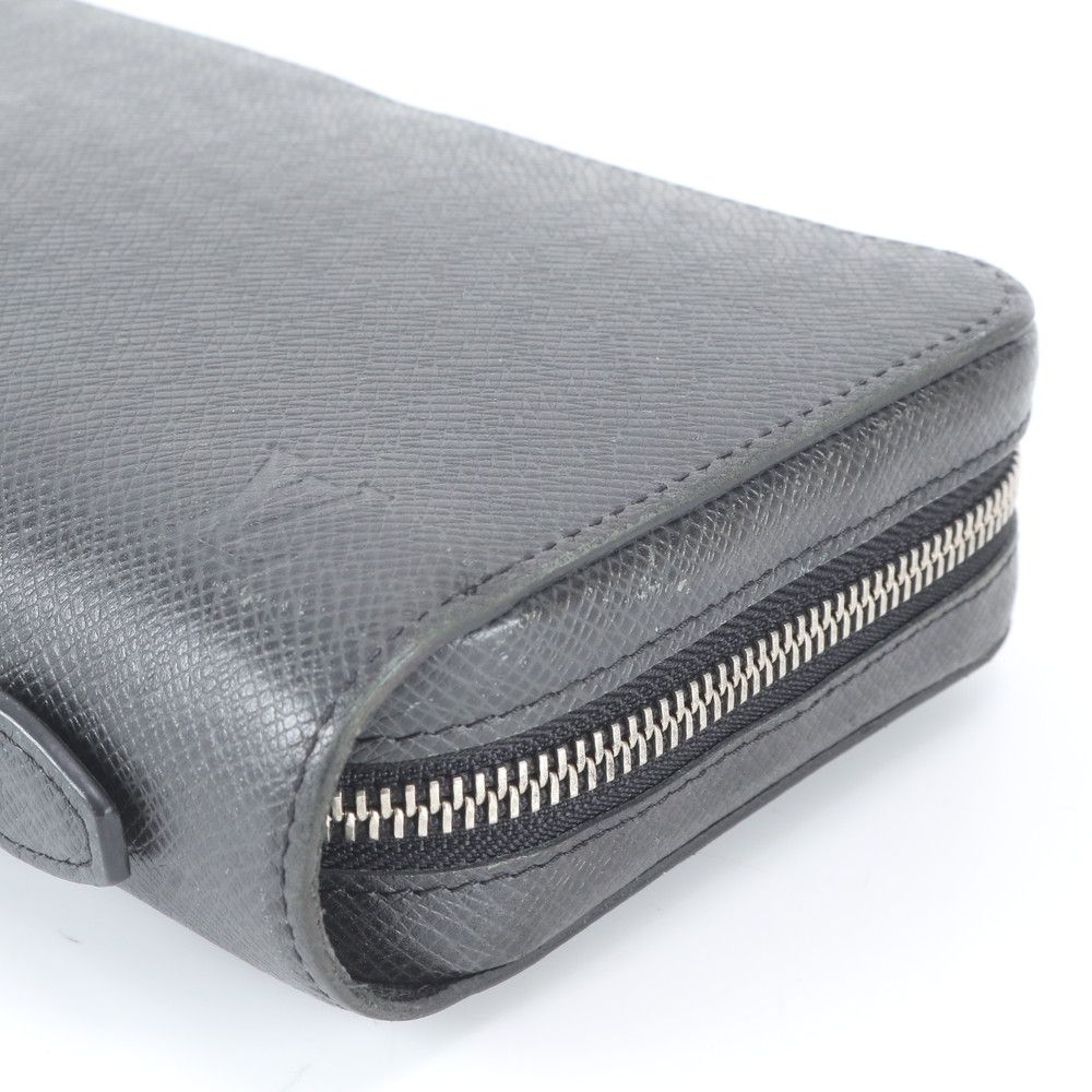 Louis Vuitton Taiga Zippy XL Organizer Second Wallet Zip Around — view 3