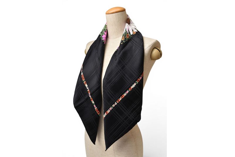 Dior Scarf Vintage CD Logo Flower Pattern Black — view 9