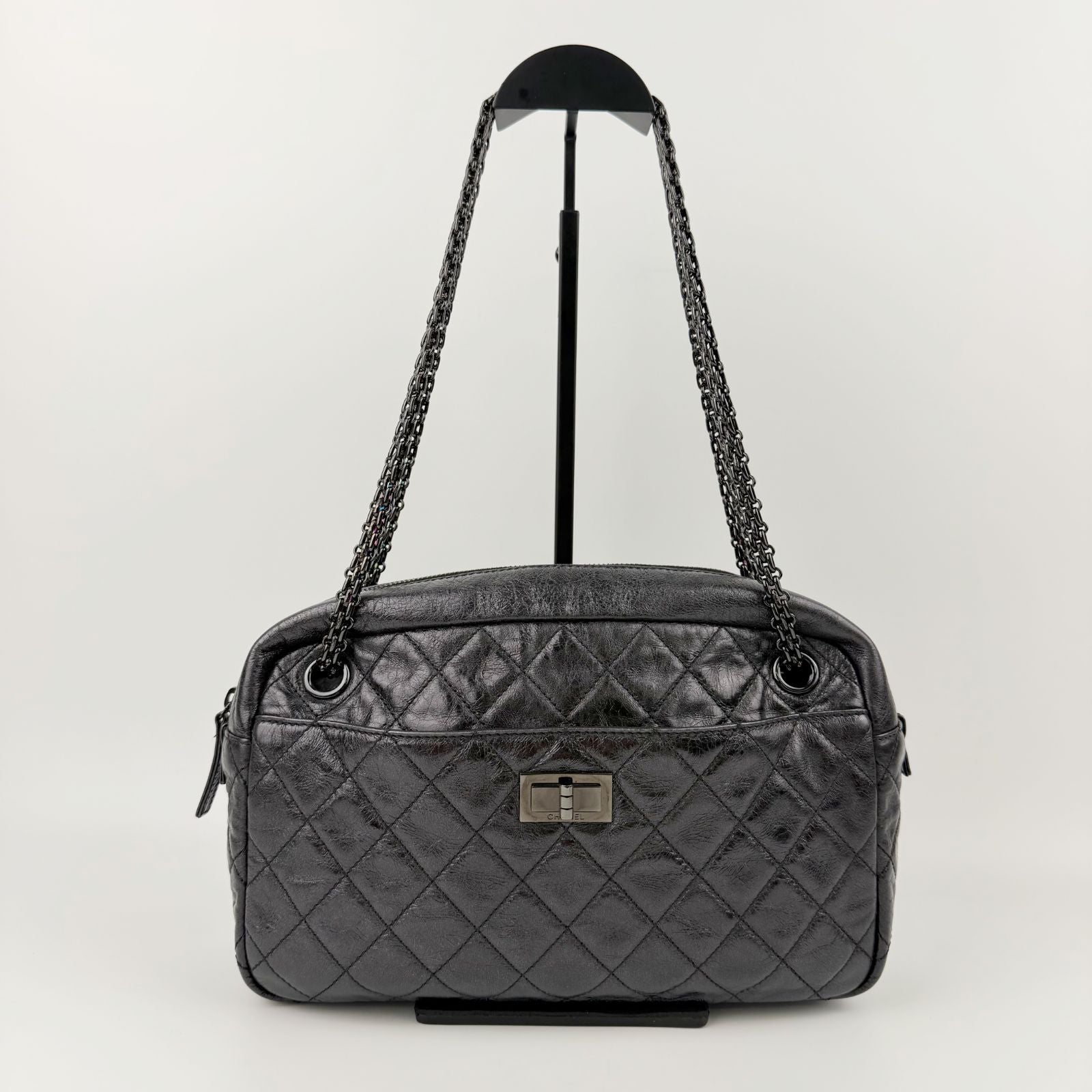 Chanel Quilted 2.55 Chain Shoulder Boston Bag Leather Black Vintage — view 4