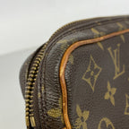 Louis Vuitton Clutch Monogram Marly Dragonne PM Brown — view 6