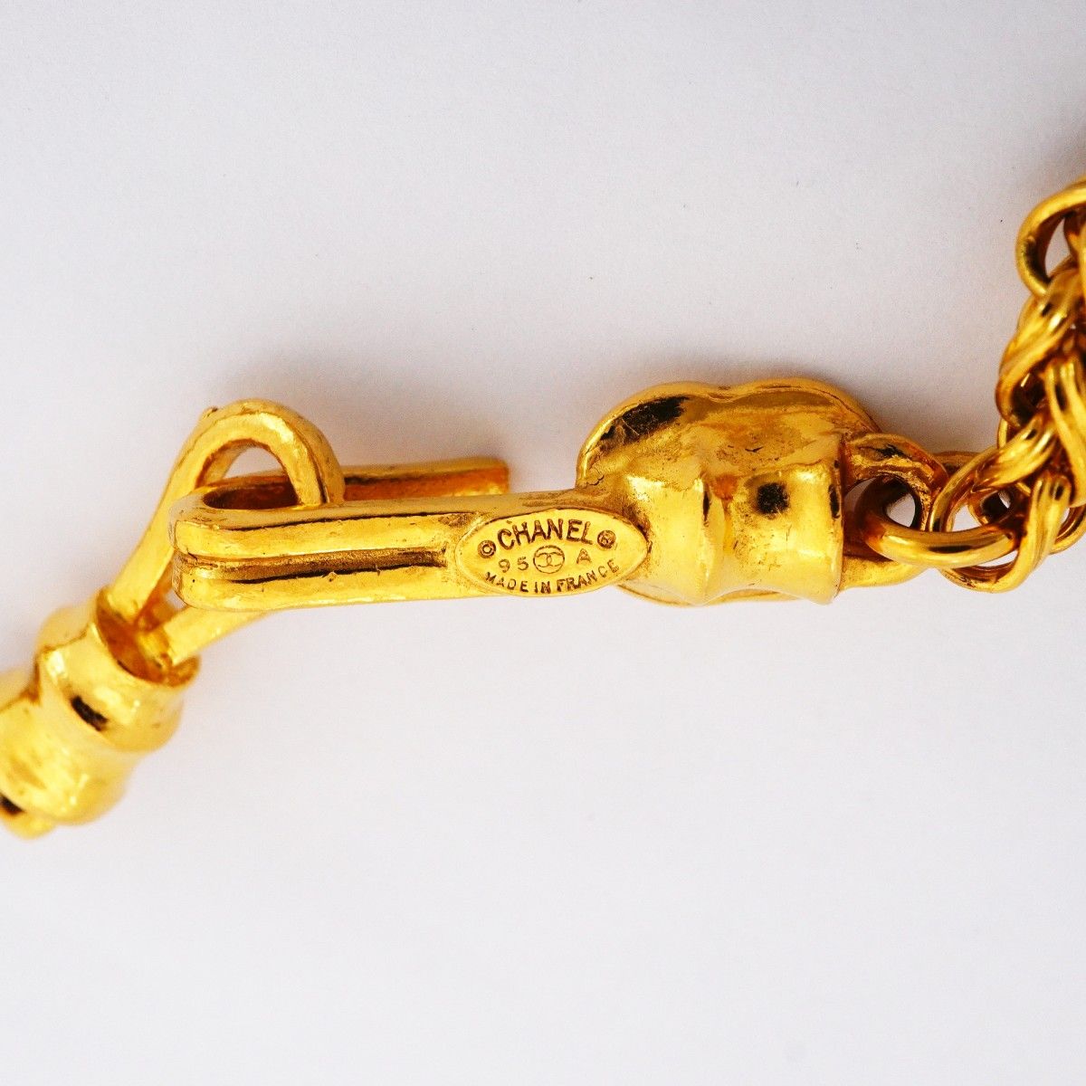 Chanel Necklace Vintage CC Logo Gold Plated — view 5