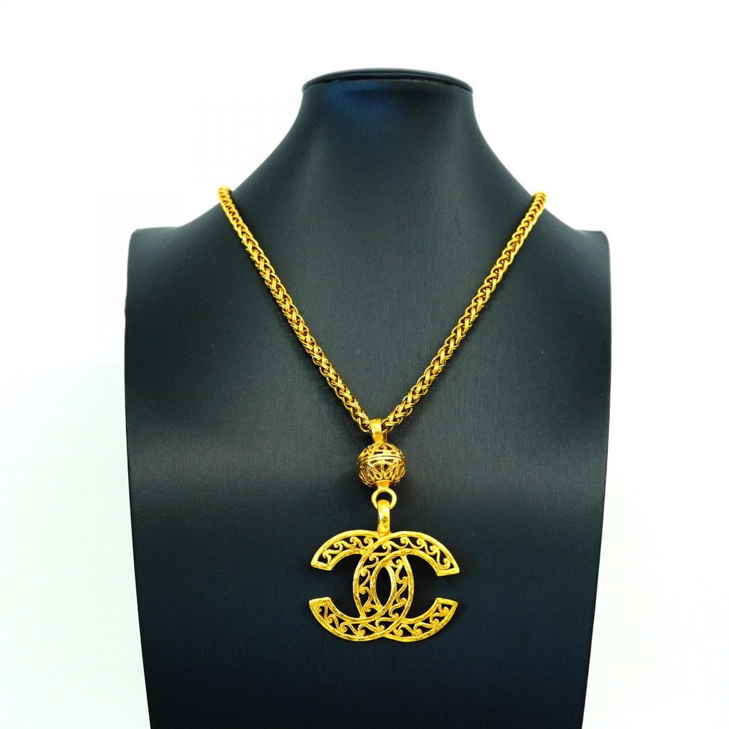 Chanel Necklace Vintage CC Logo Gold Plated — view 6