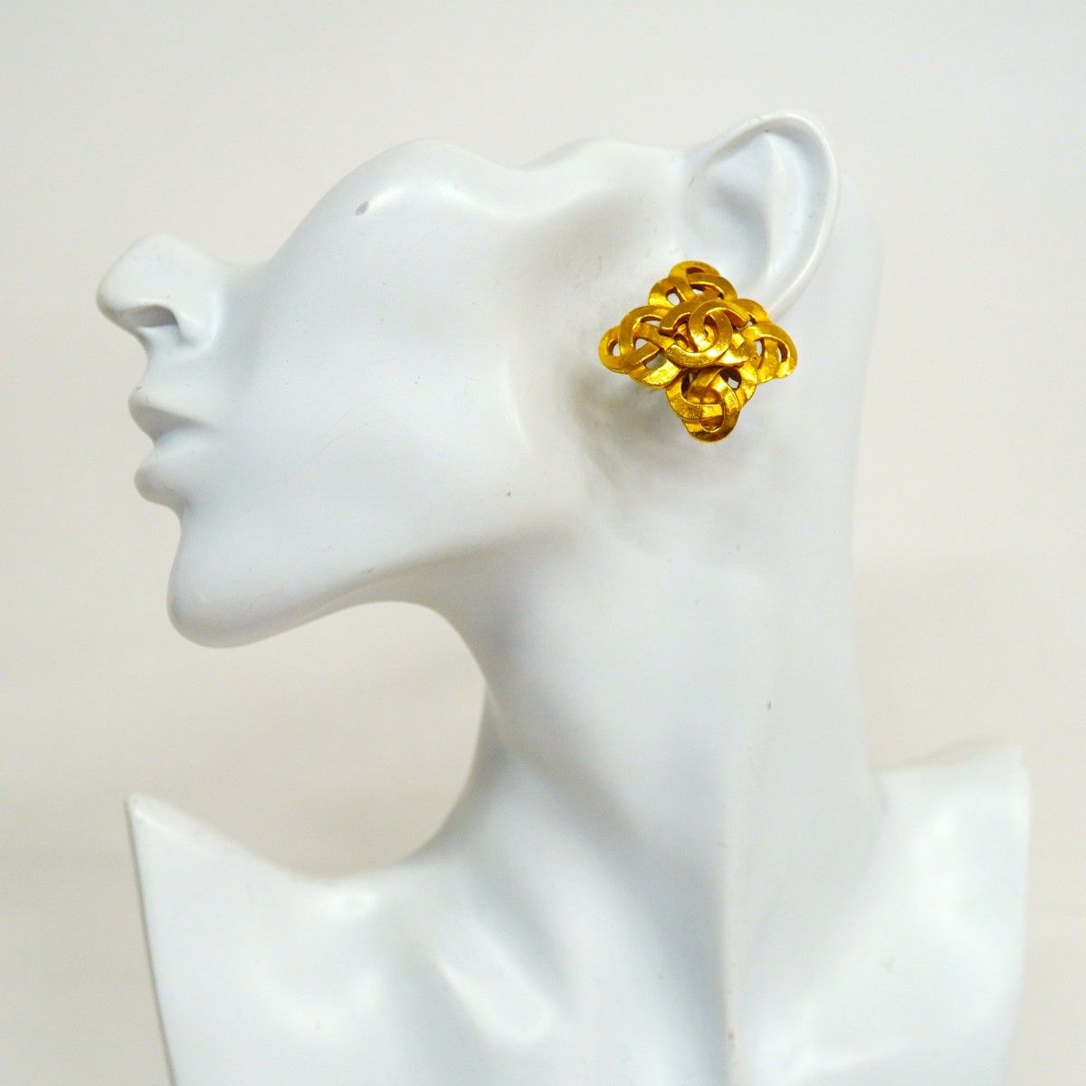 Chanel Earrings Vintage CC Logo Gold Plated — view 5
