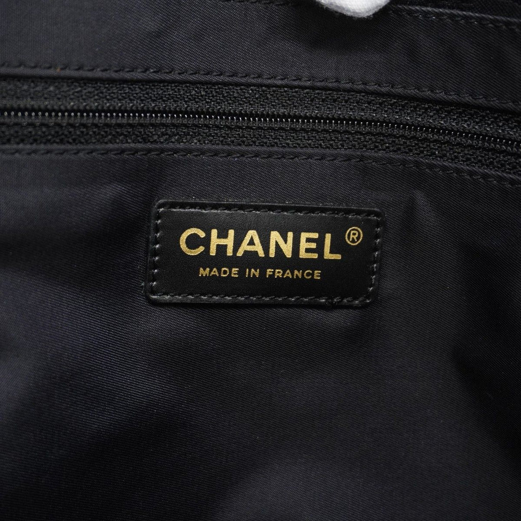 Chanel Tote New Travel Nylon Black Gold — view 5