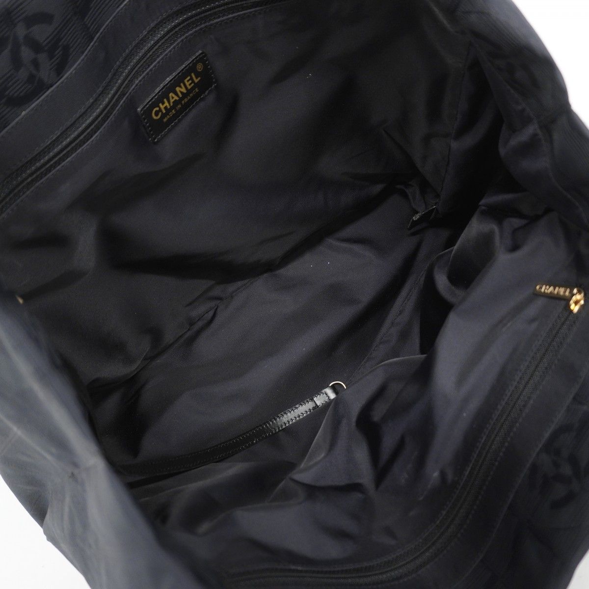 Chanel Tote New Travel Nylon Black Gold — view 4