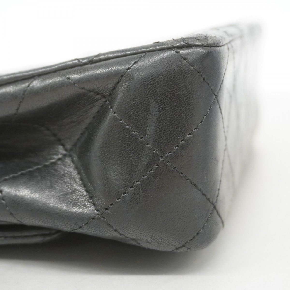 Chanel Shoulder Bag Quilted Lambskin Black Gold — view 8