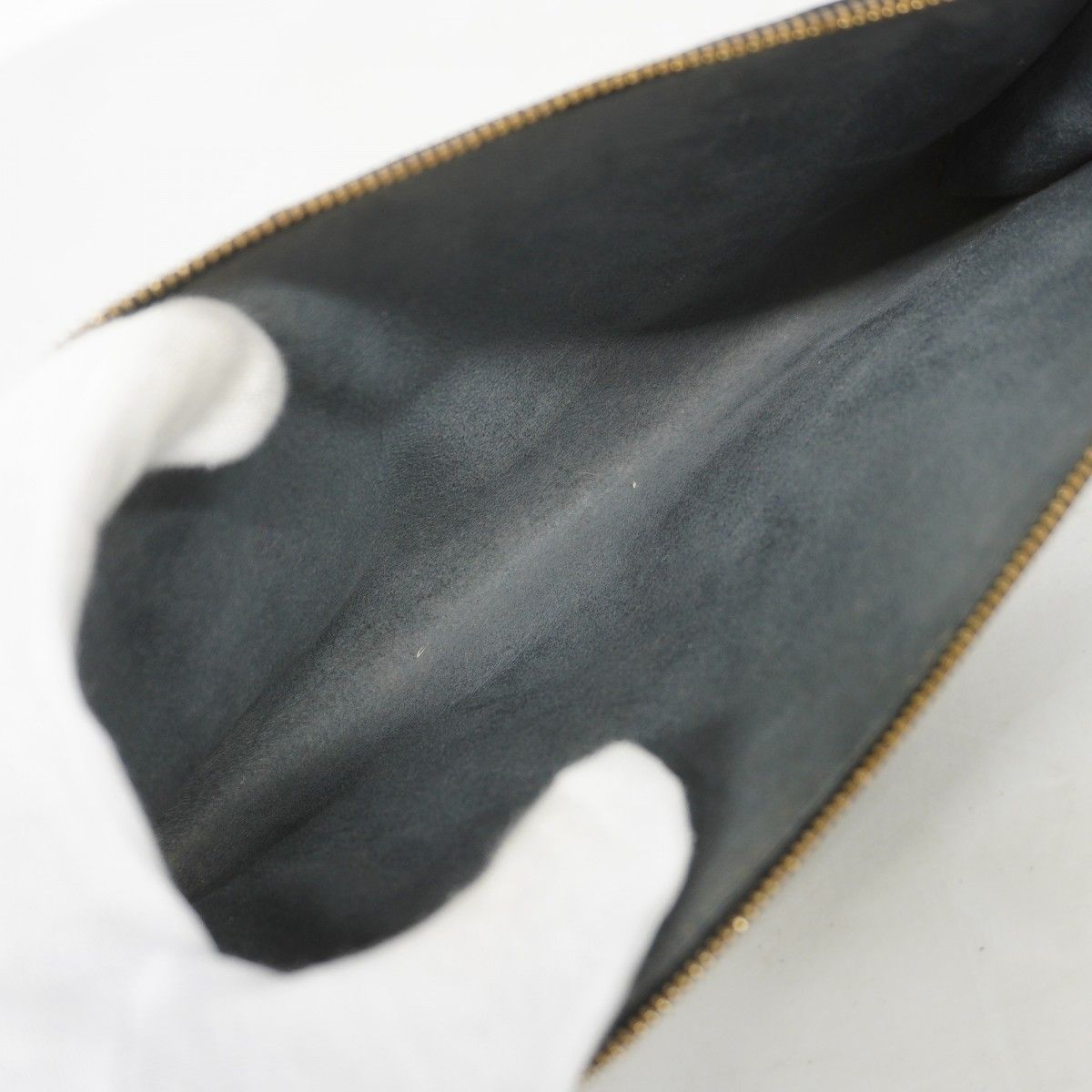 Louis Vuitton Pouch Epi Pochette Noir — view 4
