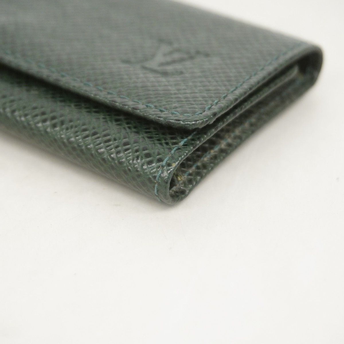 Louis Vuitton Key Case Taiga Multicles 4 Epi Sea Key Holder — view 5