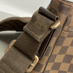Louis Vuitton Shoulder Bag Damier District MM Ebene — view 8