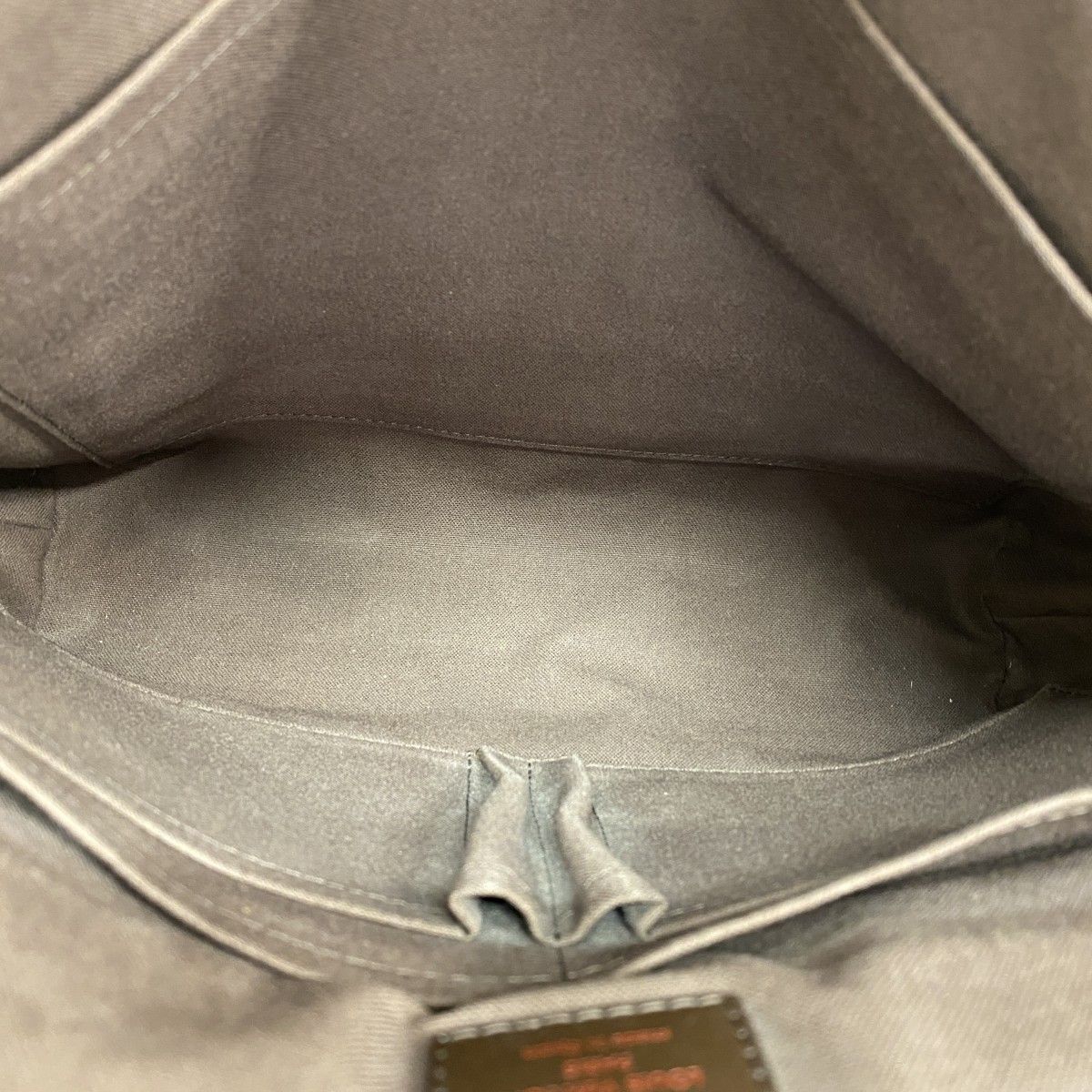 Louis Vuitton Shoulder Bag Damier District MM Ebene — view 4