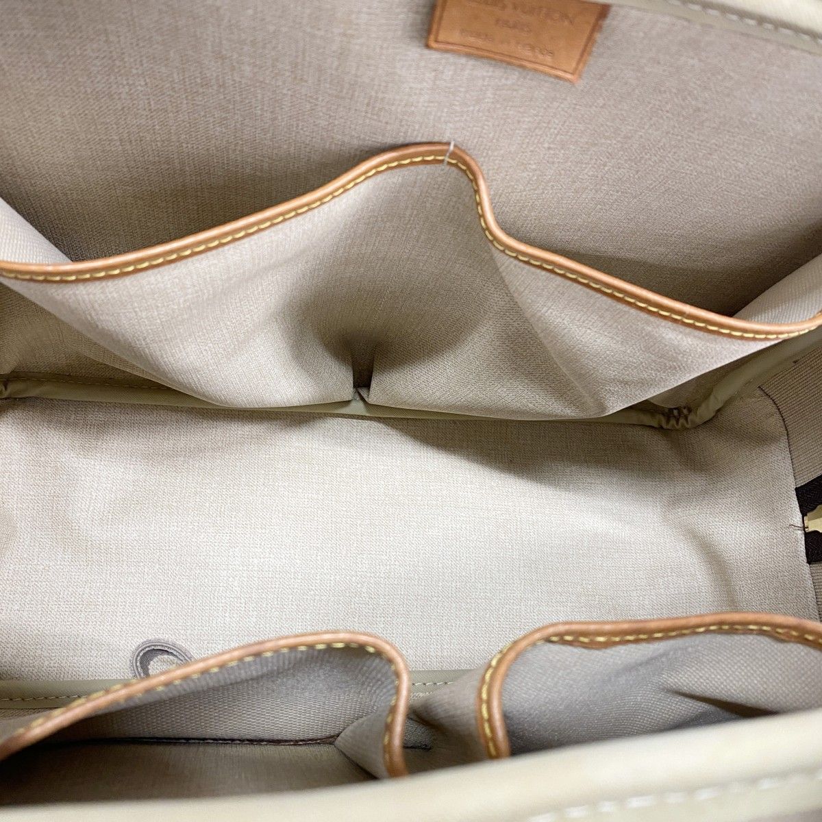 Louis Vuitton Handbag Monogram Deauville Brown — view 4