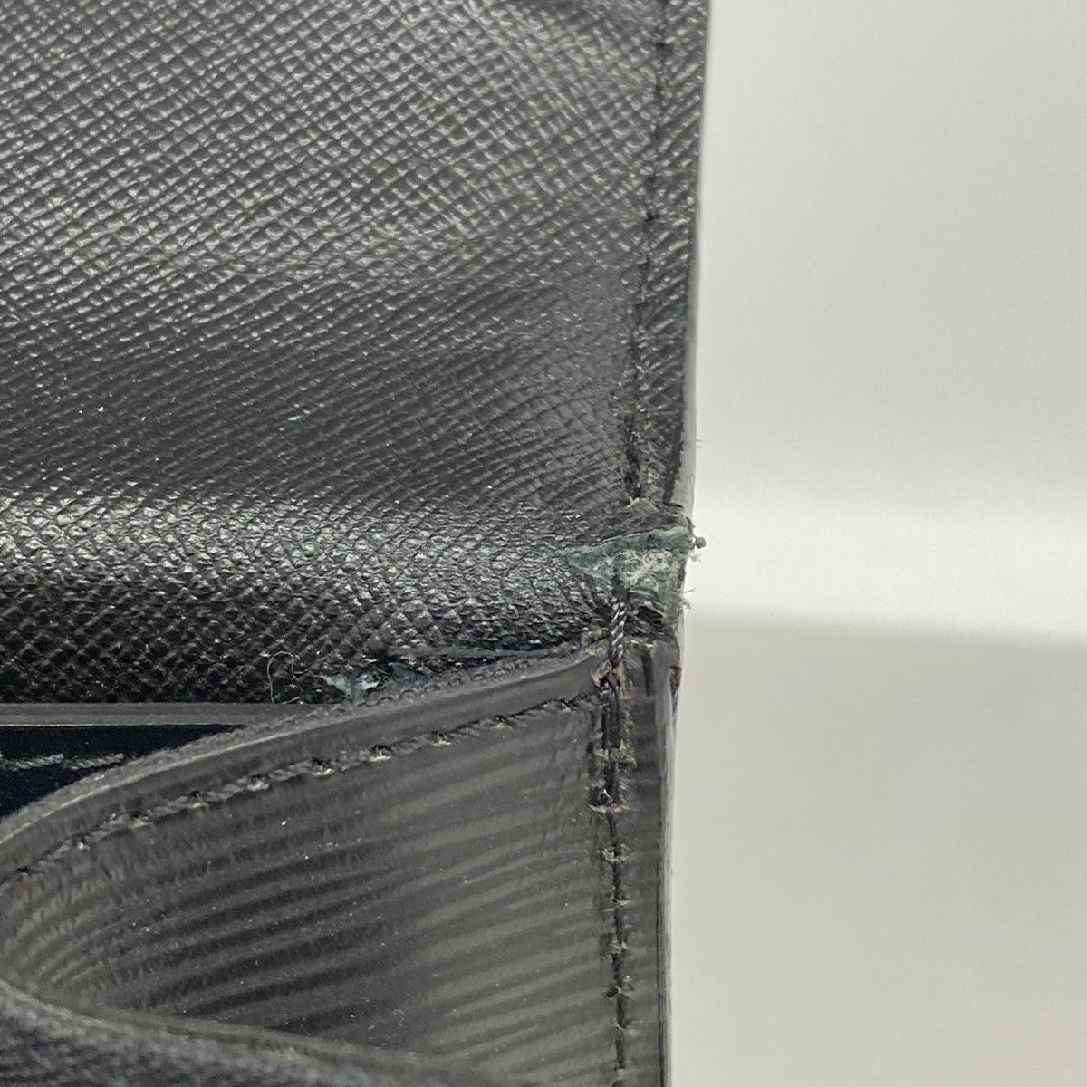 Louis Vuitton Business Bag Epi Robusto 1 Noir — view 6