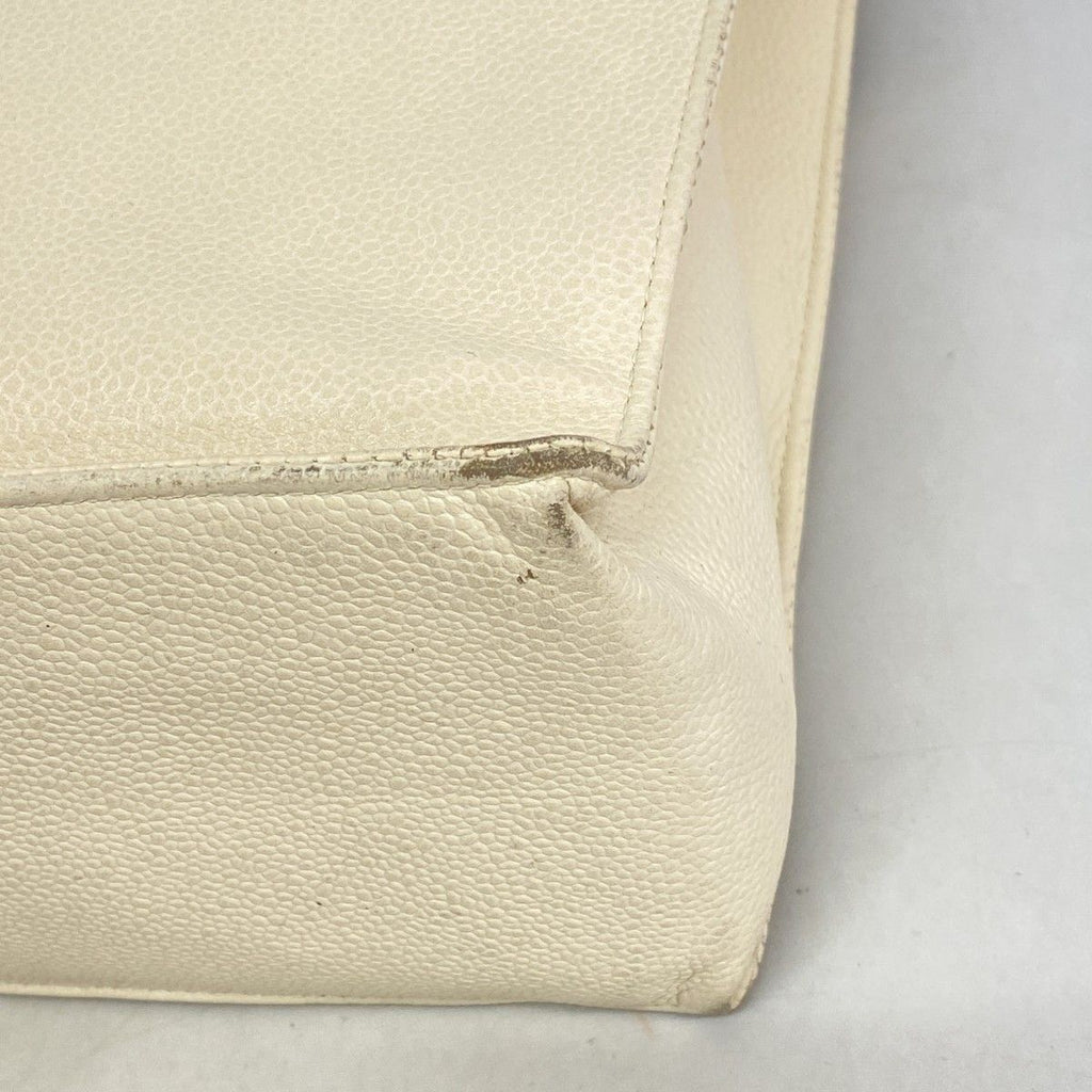 Chanel Tote Caviar Leather White Gold — view 6