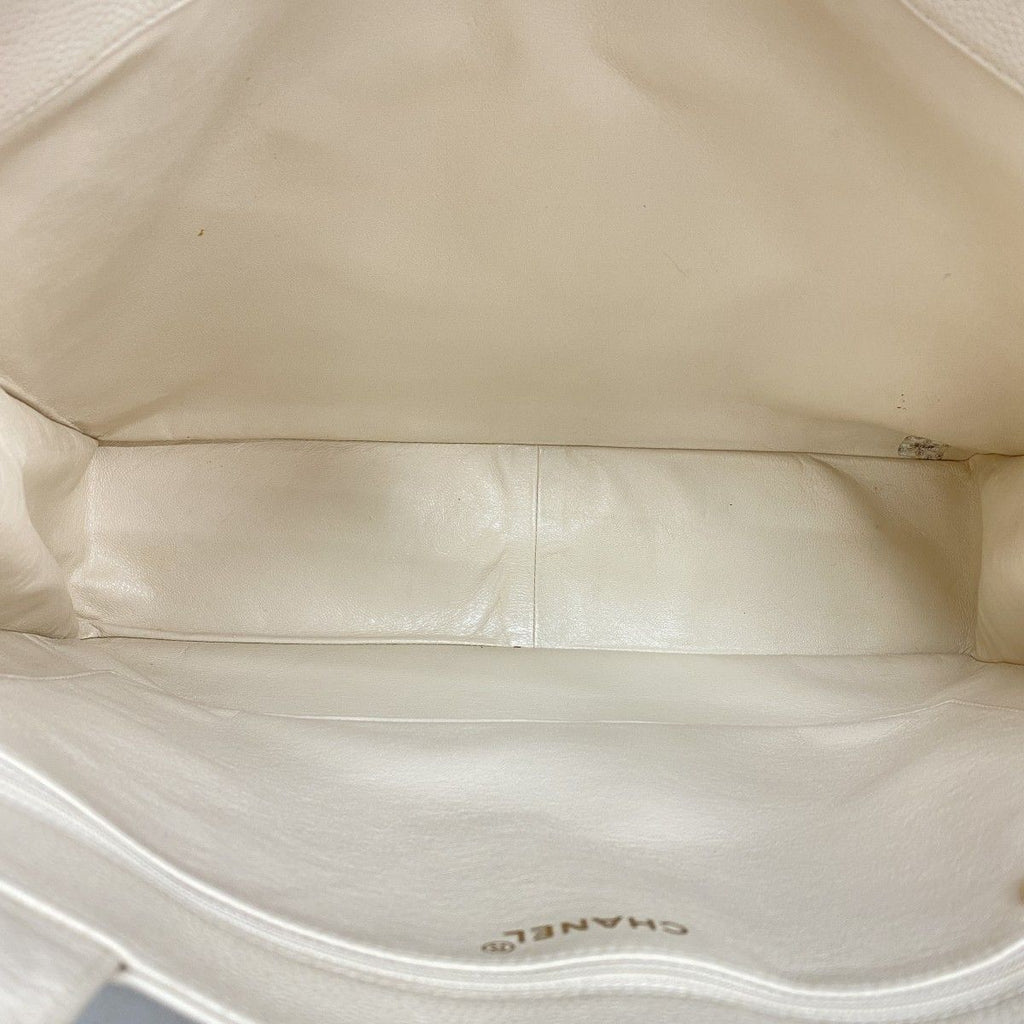 Chanel Tote Caviar Leather White Gold — view 4