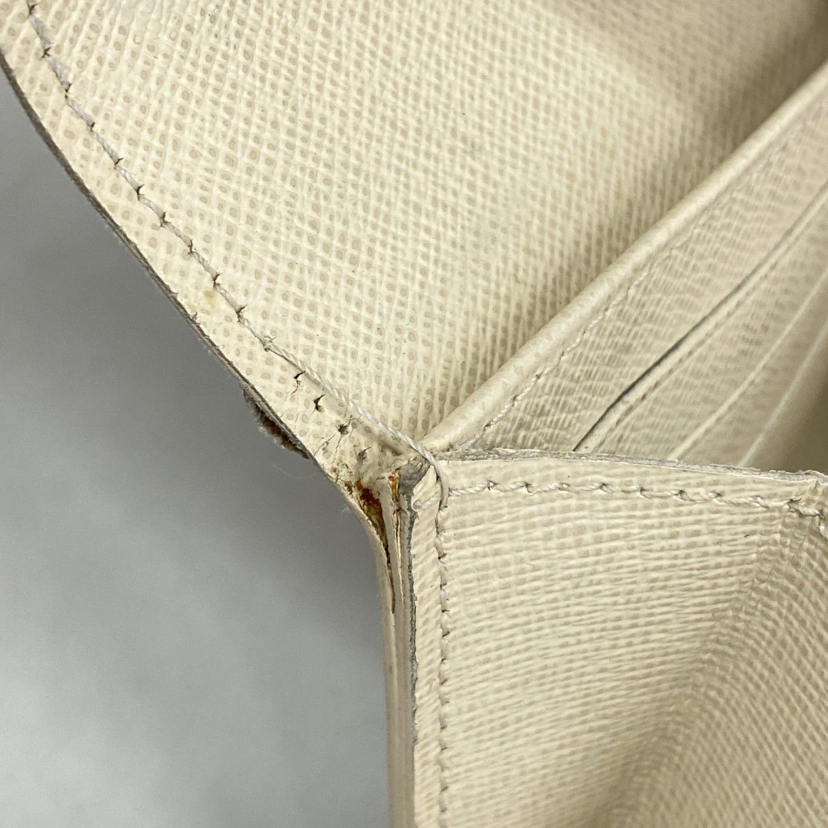 Louis Vuitton Wallet Damier Azur Portefeuille Sarah White — view 8