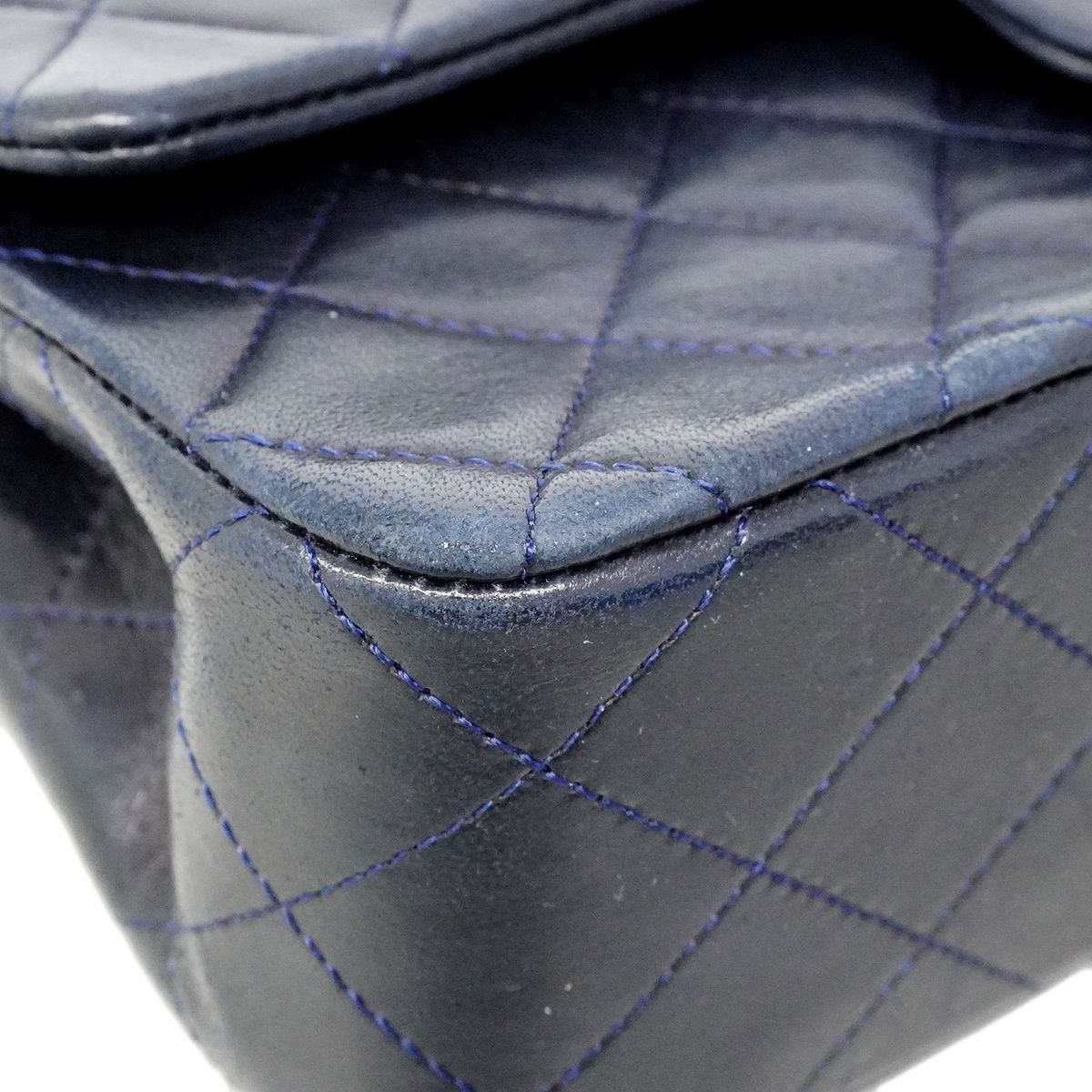 Chanel Shoulder Bag Quilted Lambskin Navy Gold — view 6