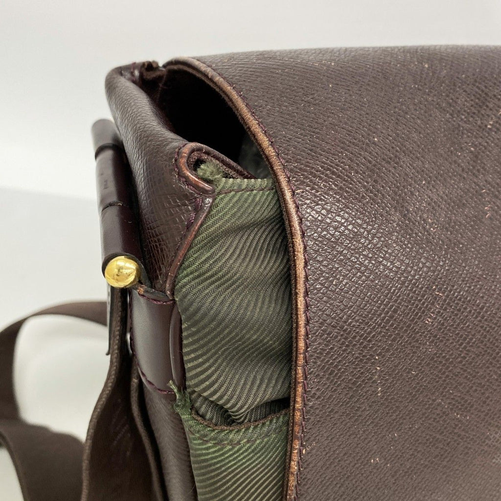 Louis Vuitton Shoulder Bag Taiga Delsu Acajou — view 7