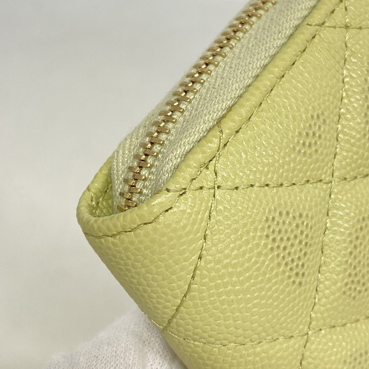 Chanel Coin Case Quilted Caviar Leather Light Green Gold — view 5