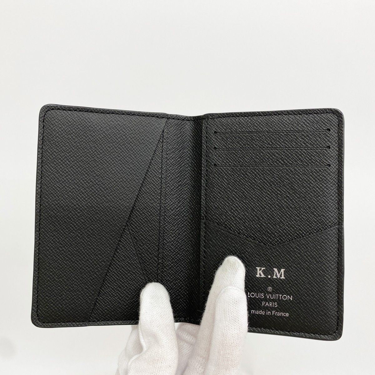 Louis Vuitton Card Case Taiga Organizer de Poche Noir — view 3