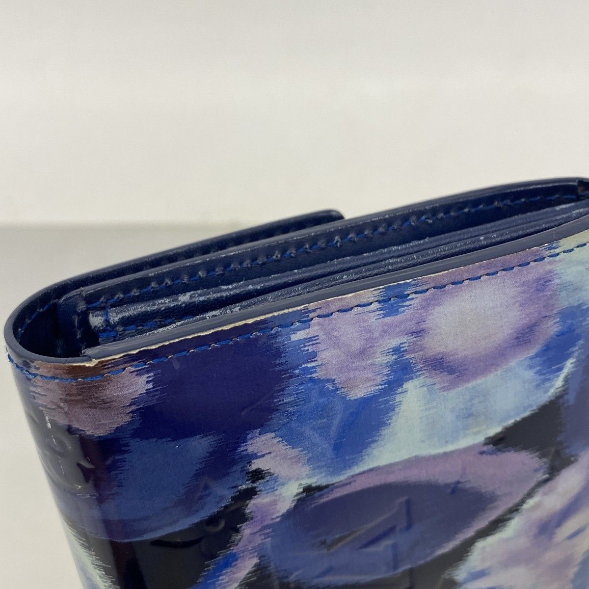 Louis Vuitton Wallet Vernis Ikat Flower Portefeuille Sarah Grand Blue — view 6
