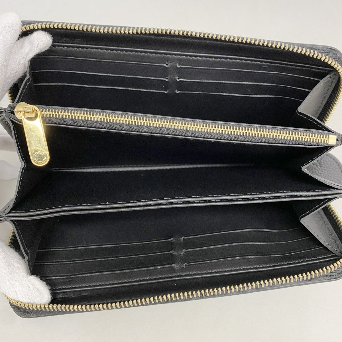 Louis Vuitton Wallet Mahina Zippy Noir — view 3