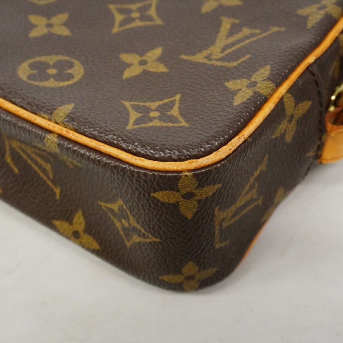 Louis Vuitton Shoulder Bag Monogram Pochette Cite Brown — view 9
