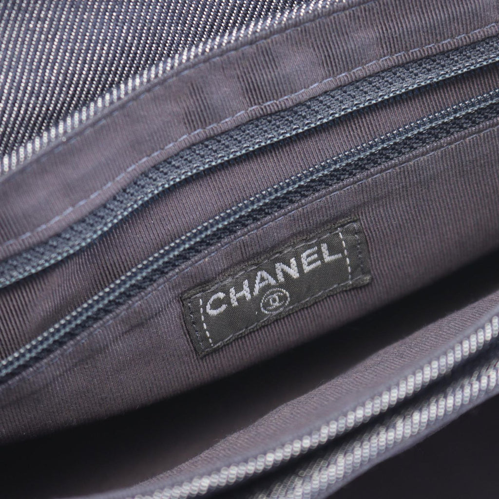 Chanel Handbag Choco Bar Indigo Blue Denim Bar Chain — view 4