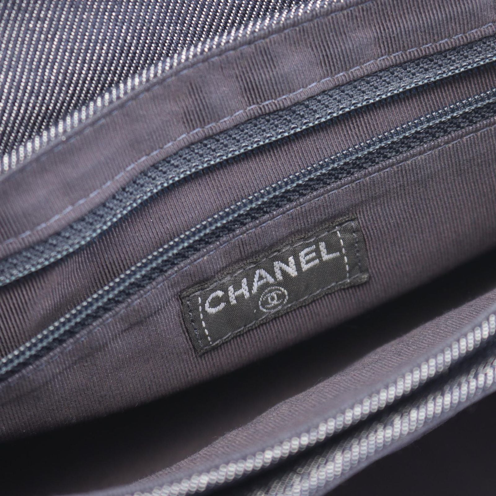 Chanel Handbag Choco Bar Indigo Blue Denim Bar Chain — view 4
