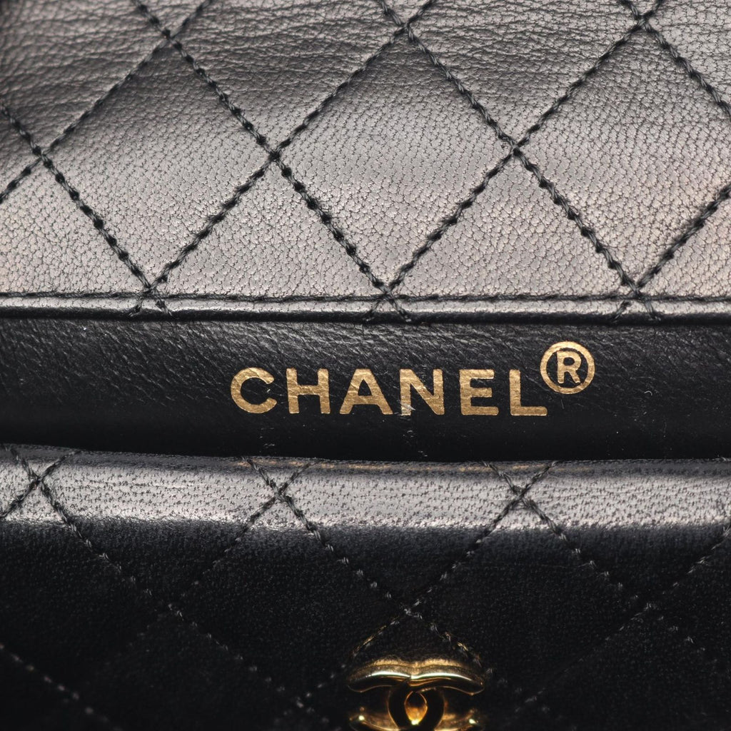 Chanel Shoulder Bag Quilted Black White Lambskin Bicolor Chain — view 4