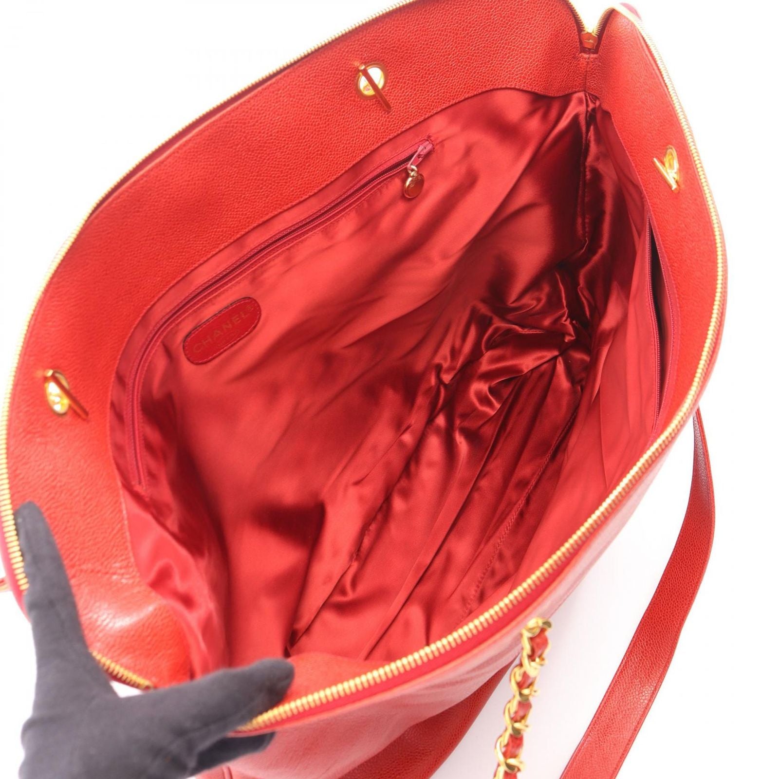 Chanel Tote Big CC Logo Red Caviar Leather Jumbo CC Coco Ball Chain — view 3