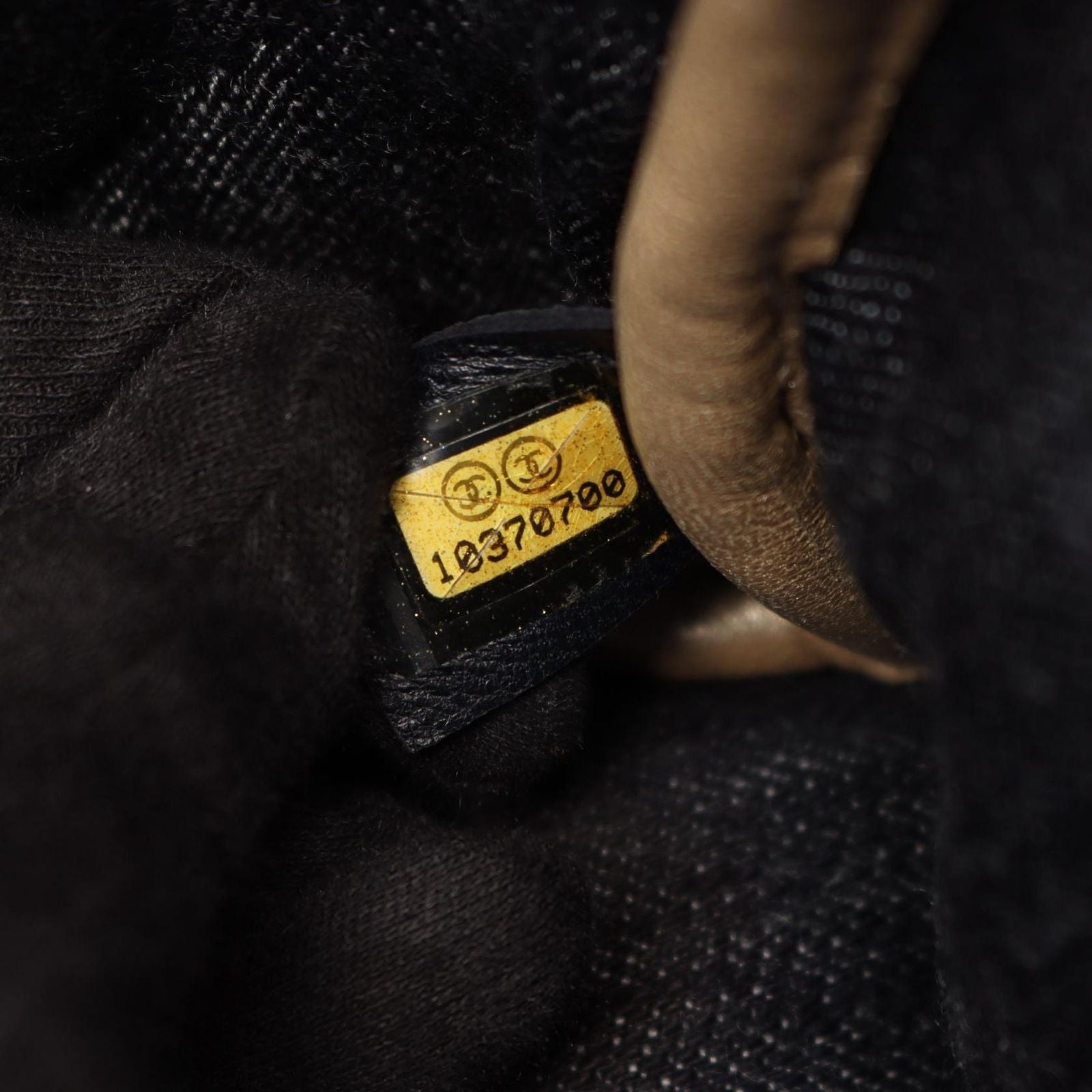 Chanel Handbag Spark Ring Denim CC Logo Indigo Blue — view 5