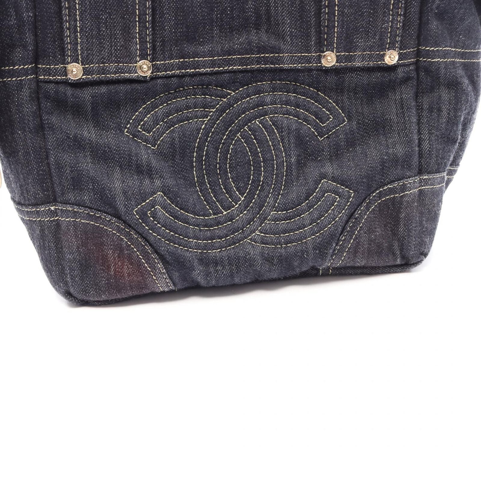 Chanel Handbag Spark Ring Denim CC Logo Indigo Blue — view 8