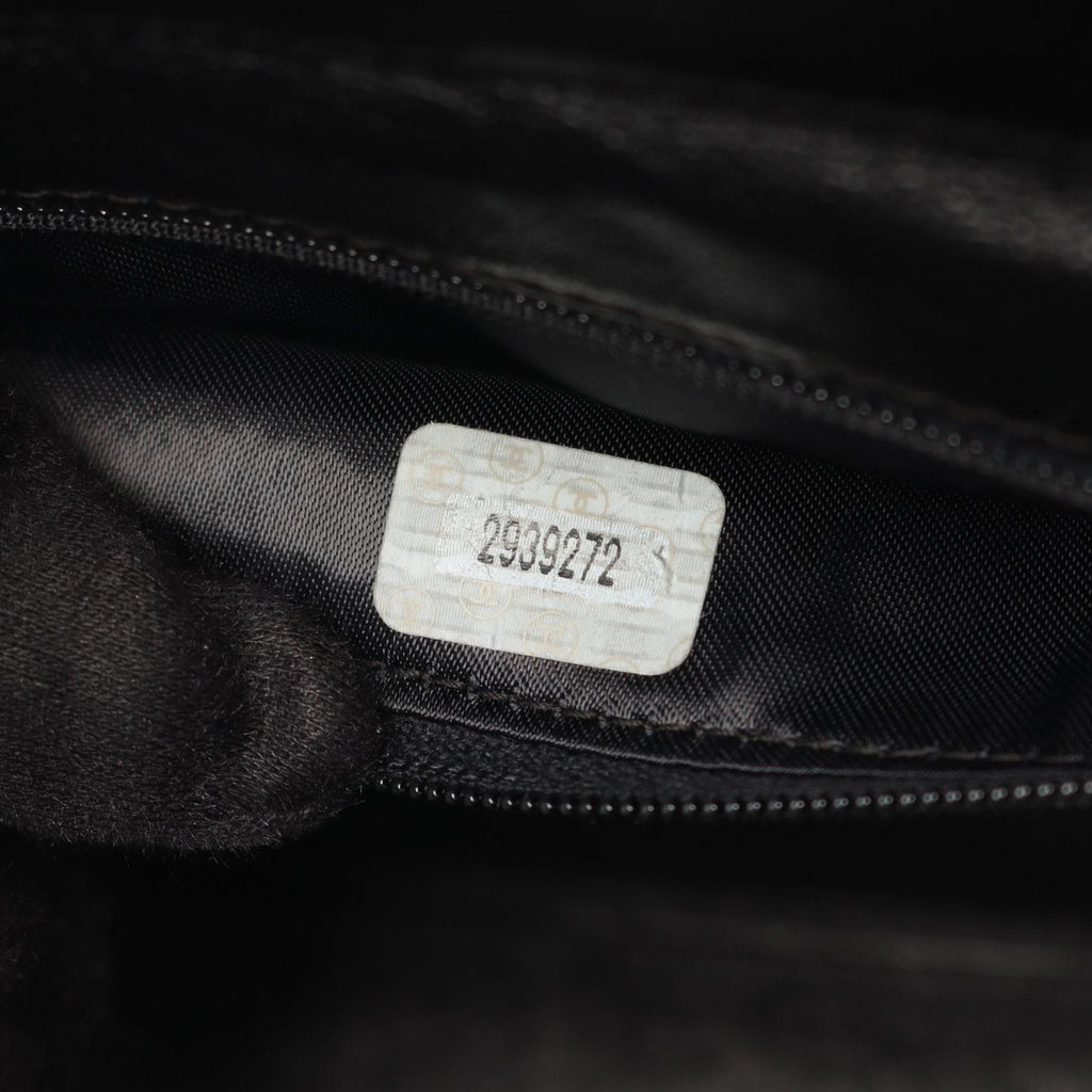 Chanel Shoulder Bag Quilted Black Lambskin — view 5