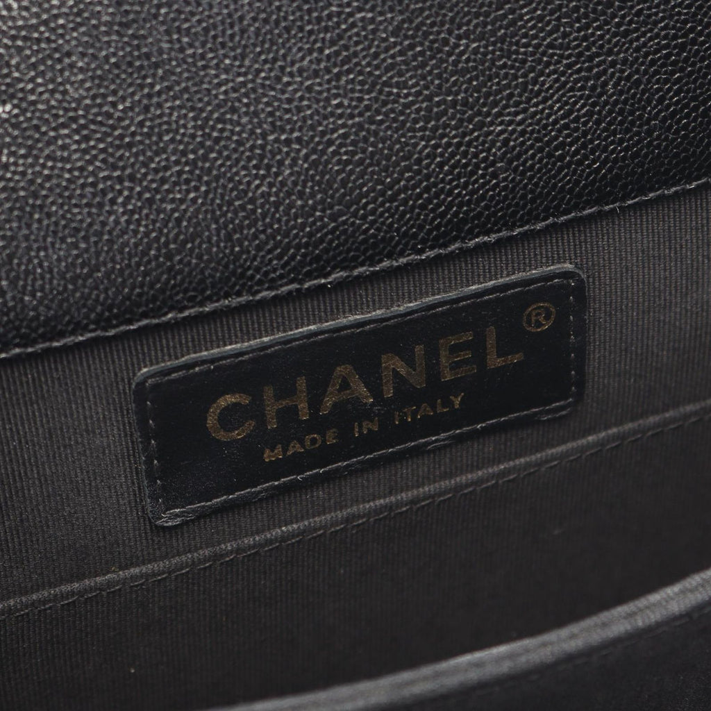 Chanel Shoulder Bag Boy Quilted Black Calf Boy Chain — view 4