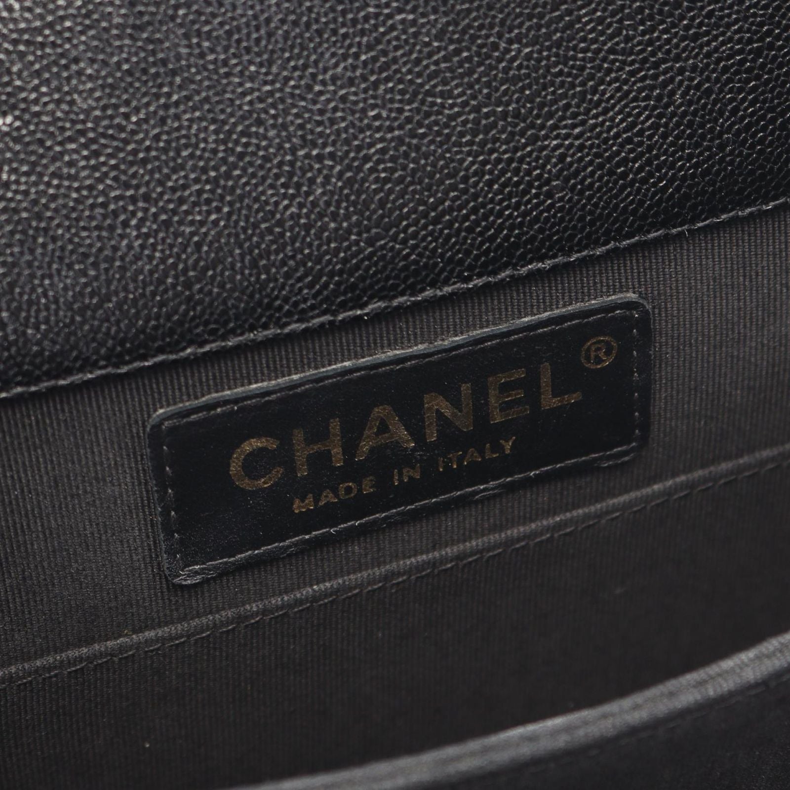 Chanel Shoulder Bag Boy Quilted Black Calf Boy Chain — view 4