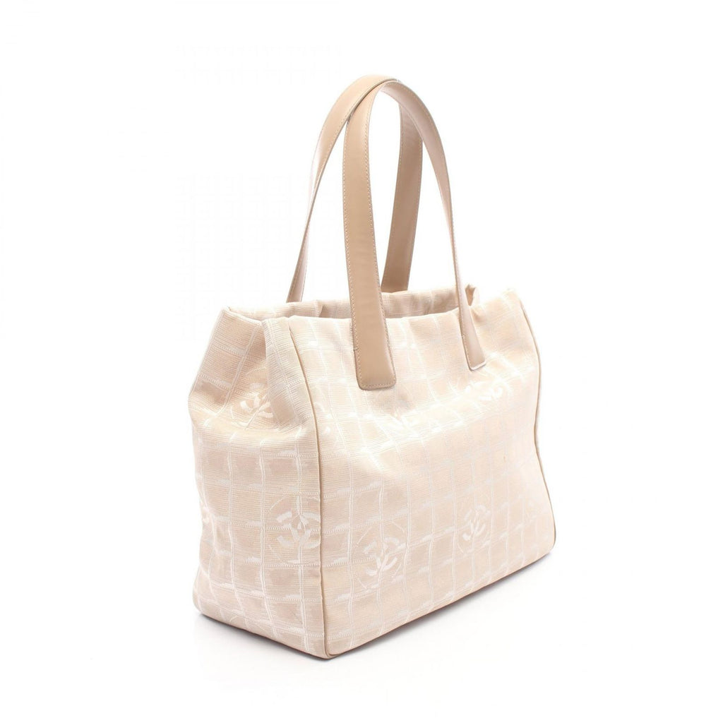 Chanel Tote New Travel Line MM Beige Leather New MM — view 2