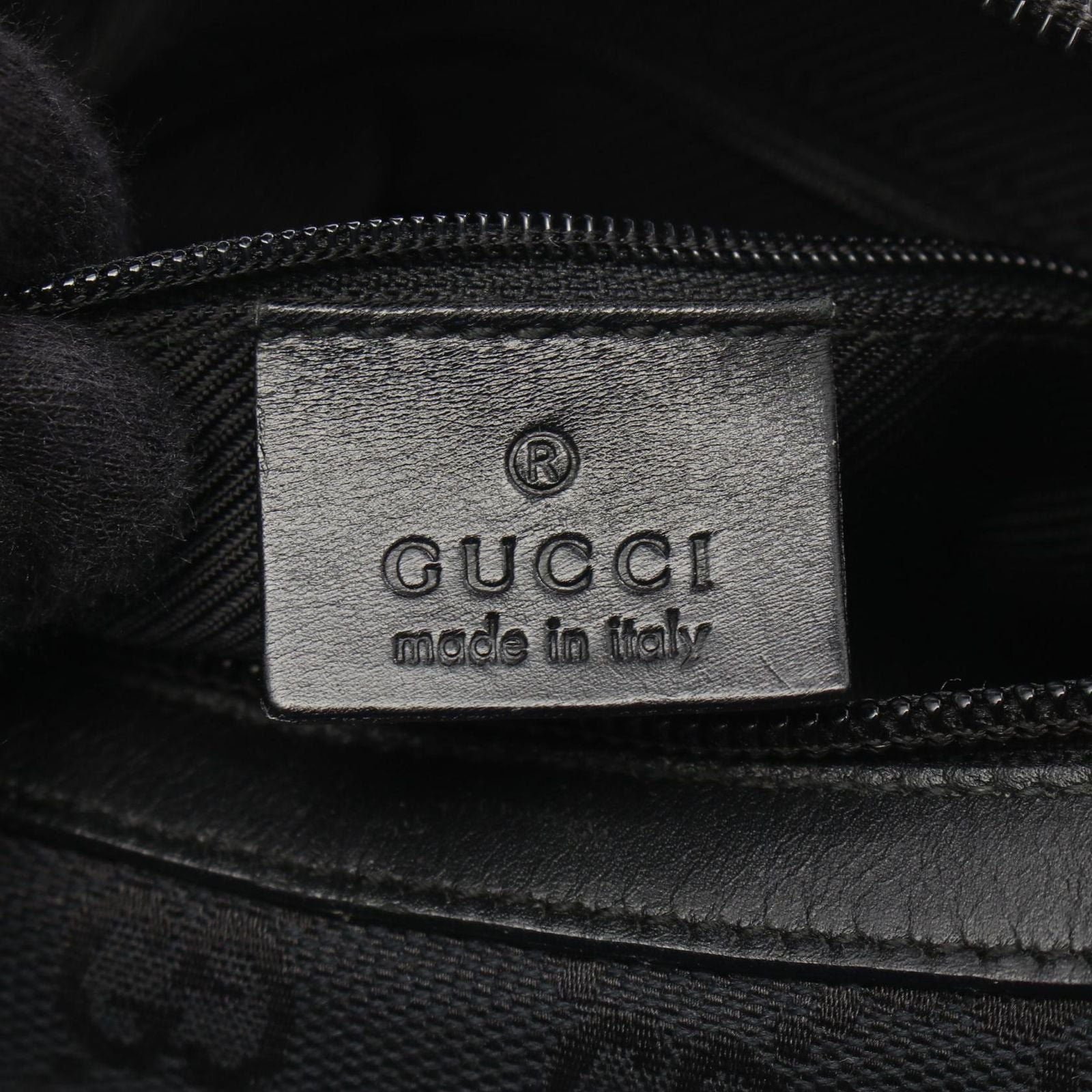 Gucci Shoulder Bag GG Canvas Black — view 4