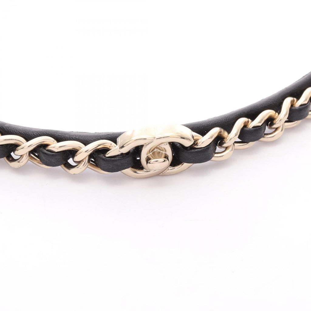 Chanel Headband CC Logo Leather — view 3
