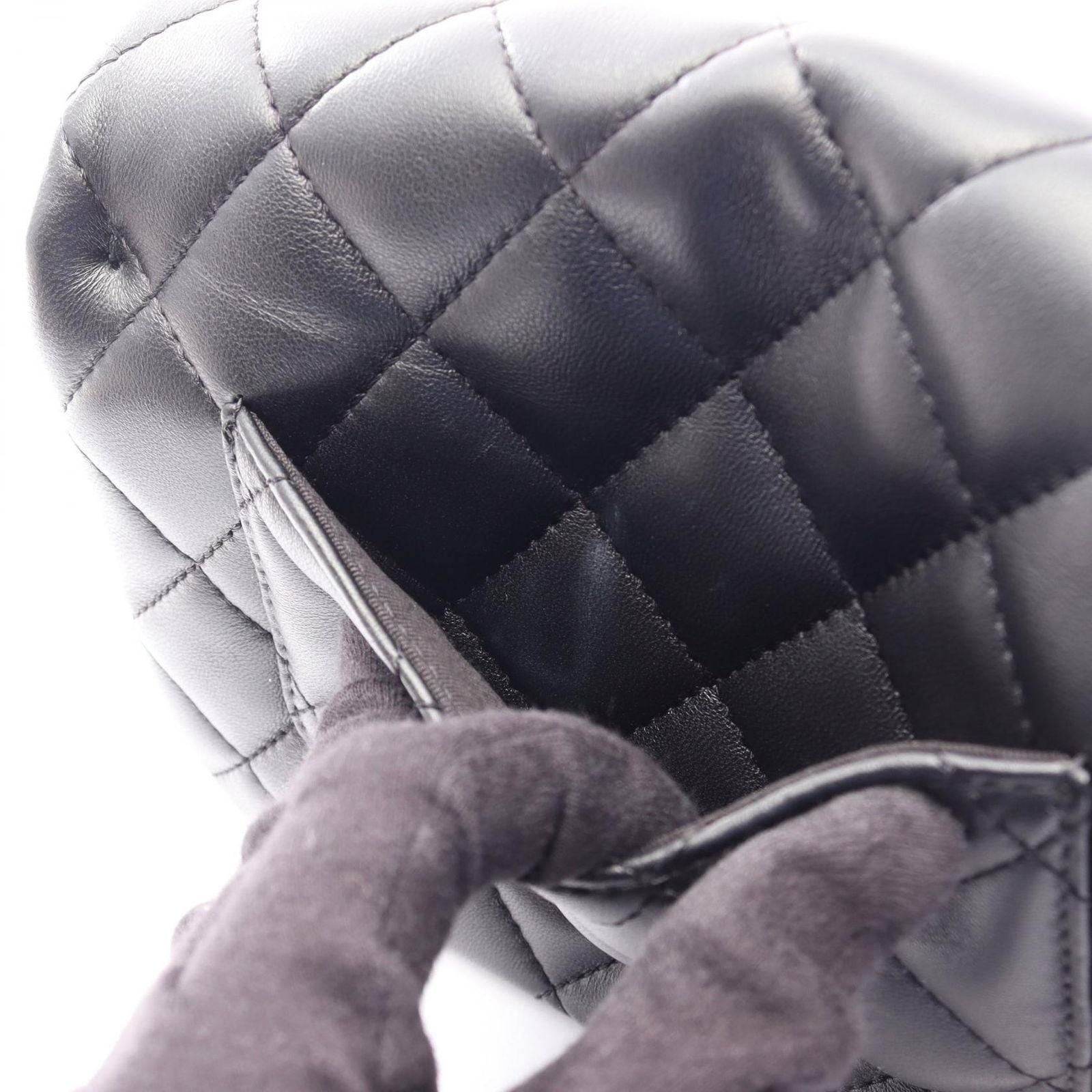 Chanel Shoulder Bag Quilted Chain Around Pearl Black Lambskin — view 8