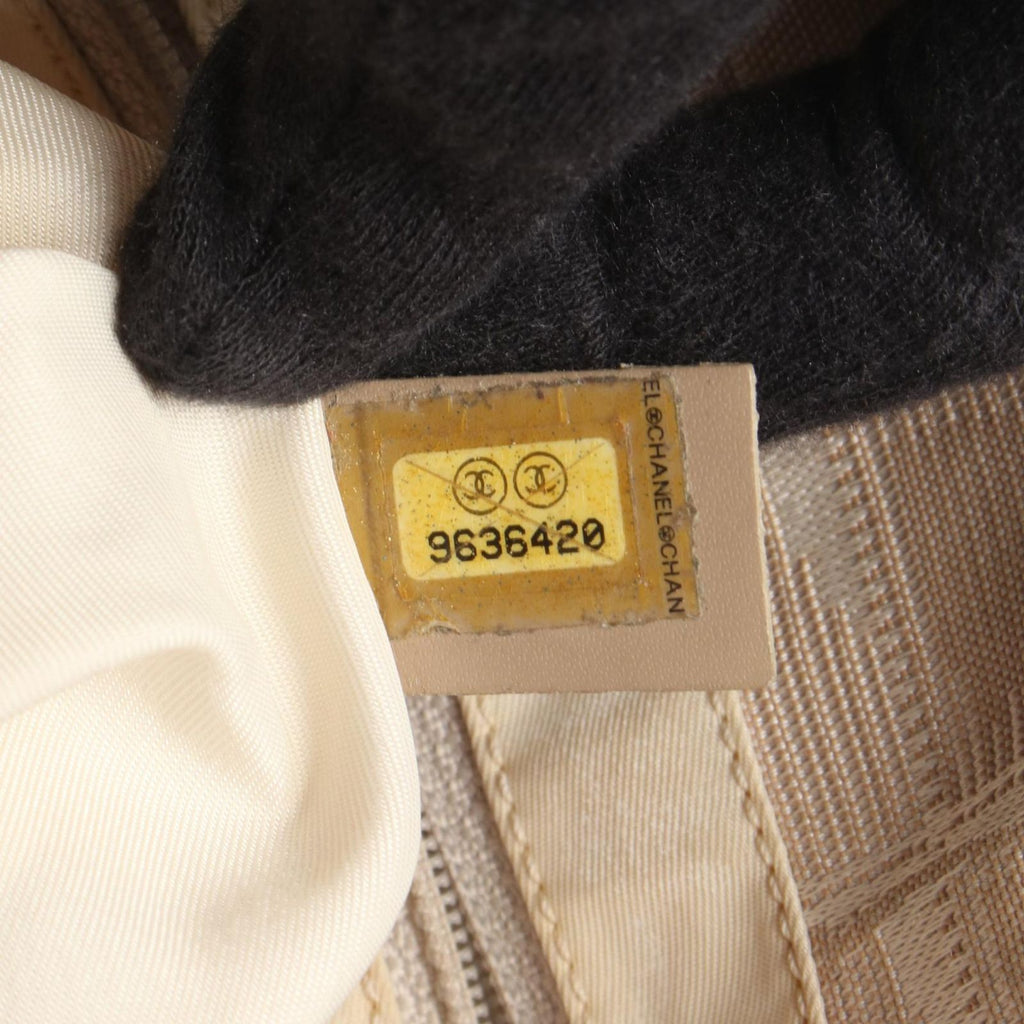 Chanel Tote New Travel Line MM Beige Leather New MM — view 5