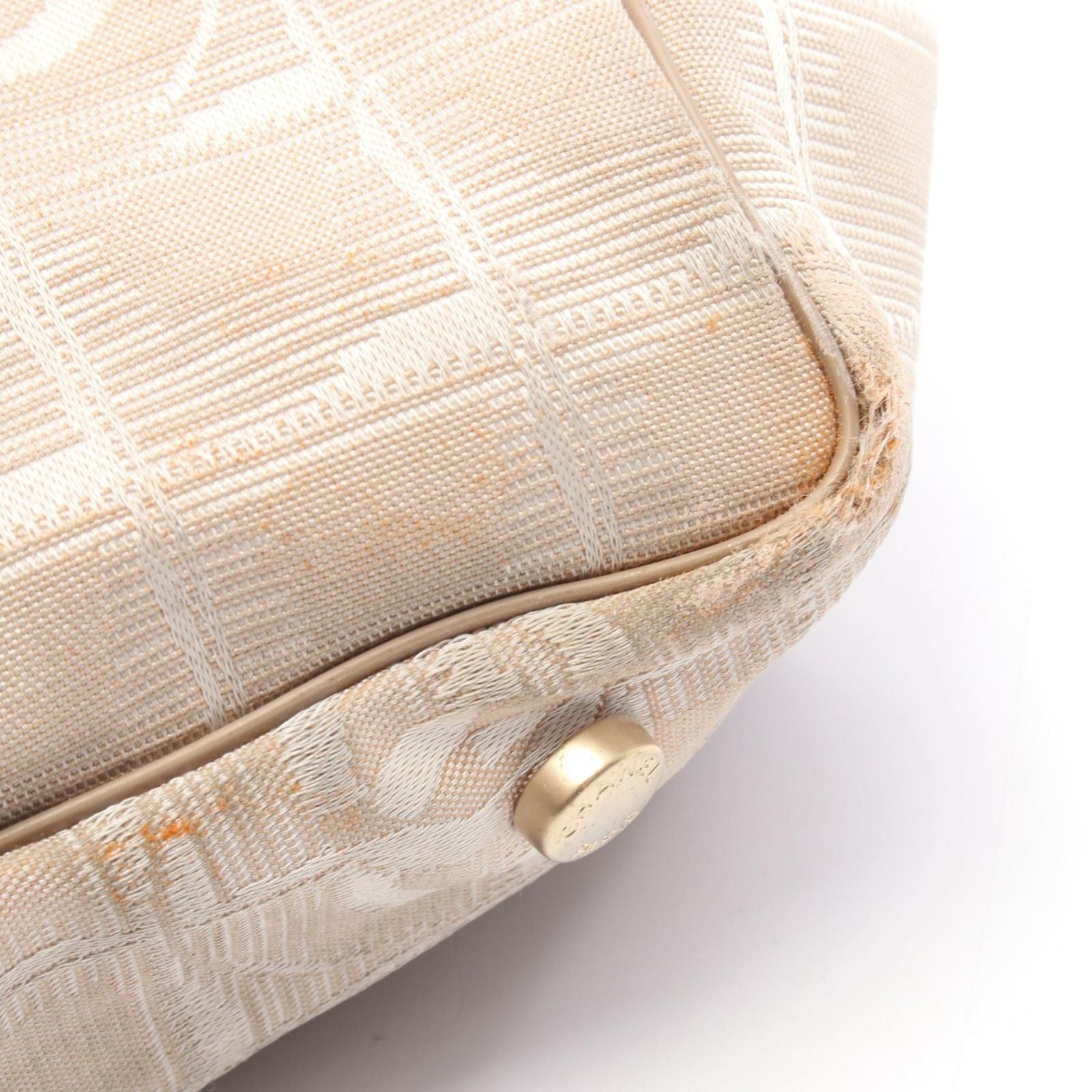 Chanel Tote New Travel Line MM Beige Leather New MM — view 9