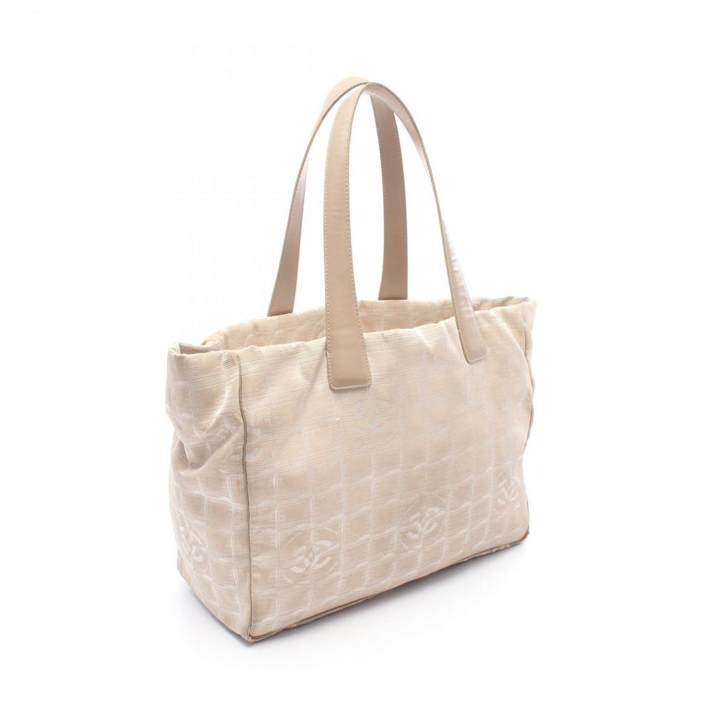Chanel Tote New Travel Line MM Beige Leather New MM — view 2