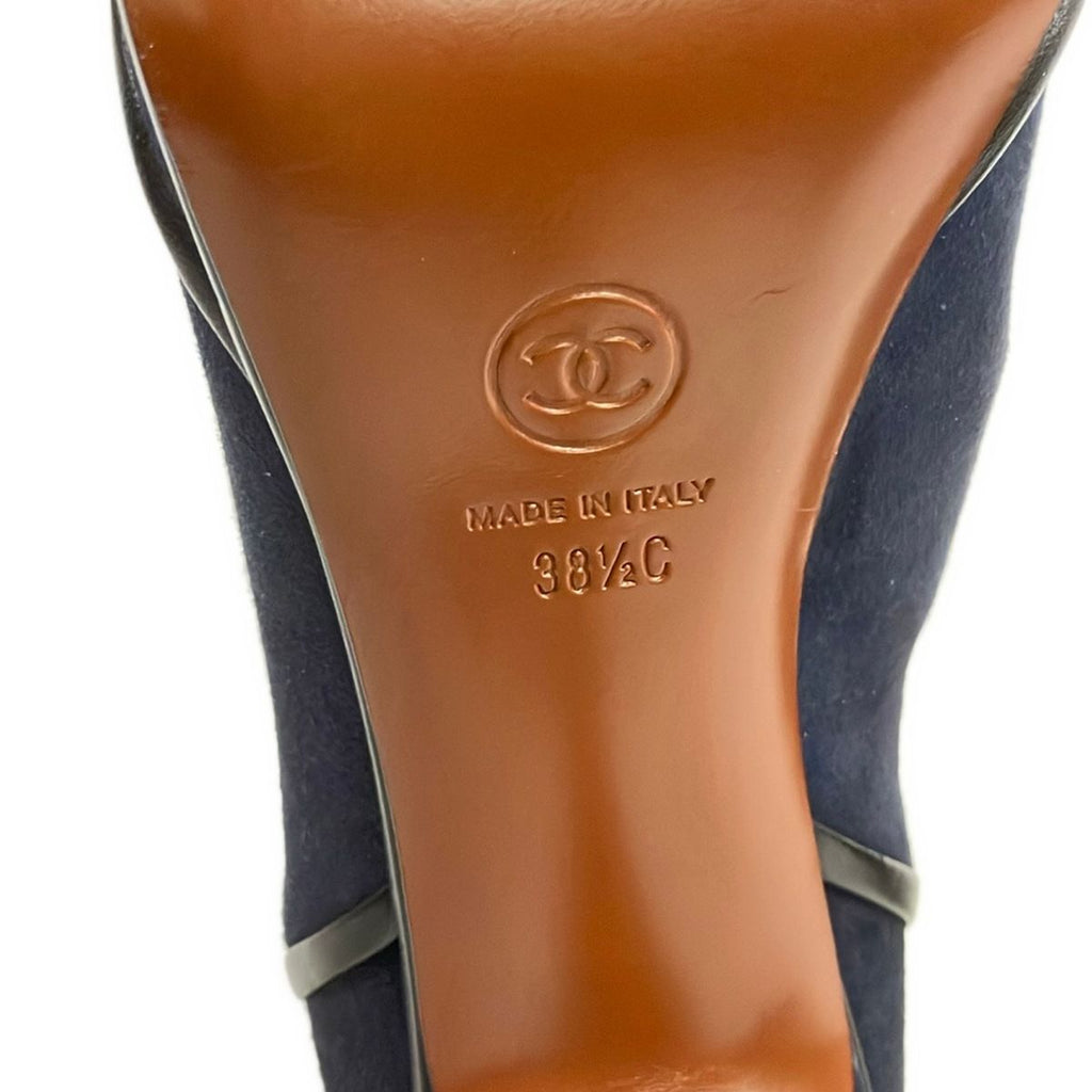 Chanel Booties 38.5 C Dark Navy Black Leather Boot — view 7