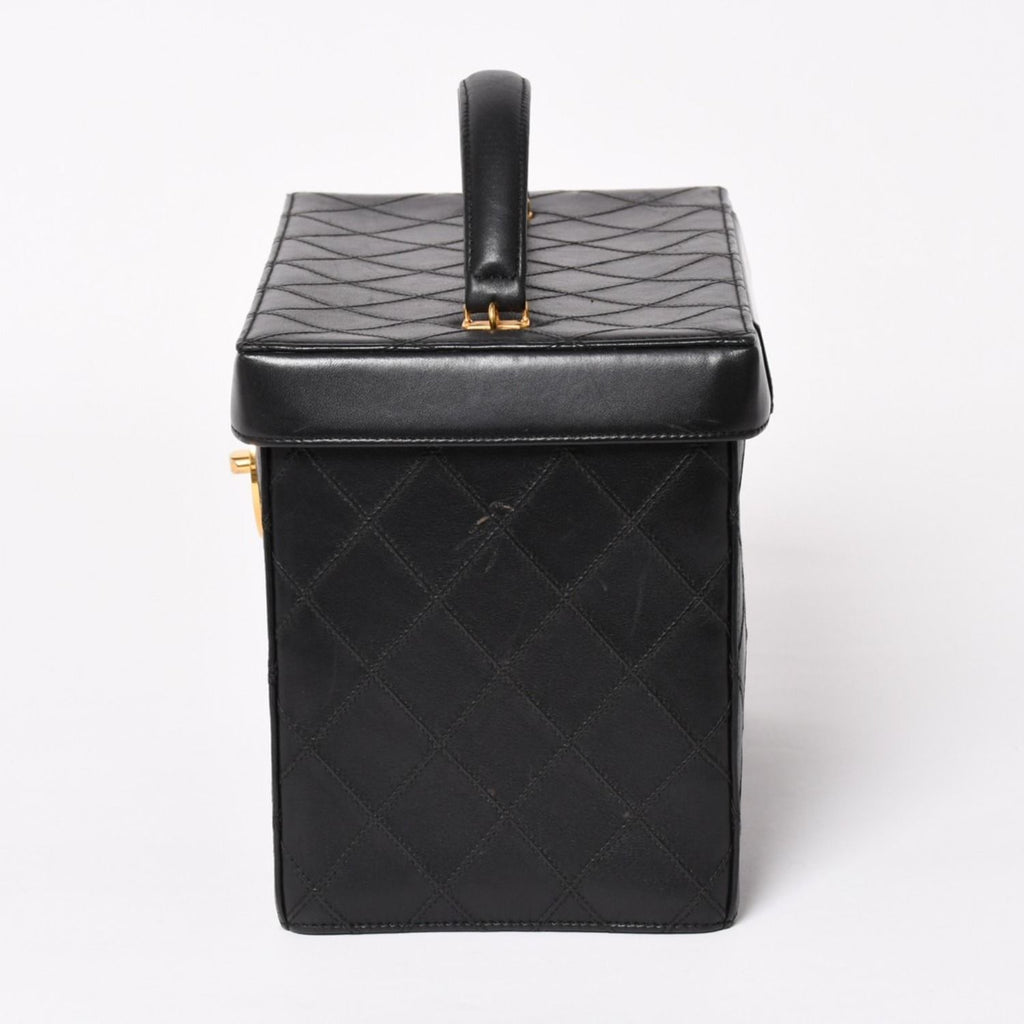 Chanel Bicolor Vanity Bag Handbag CC Logo Lambskin Black Gold — view 5