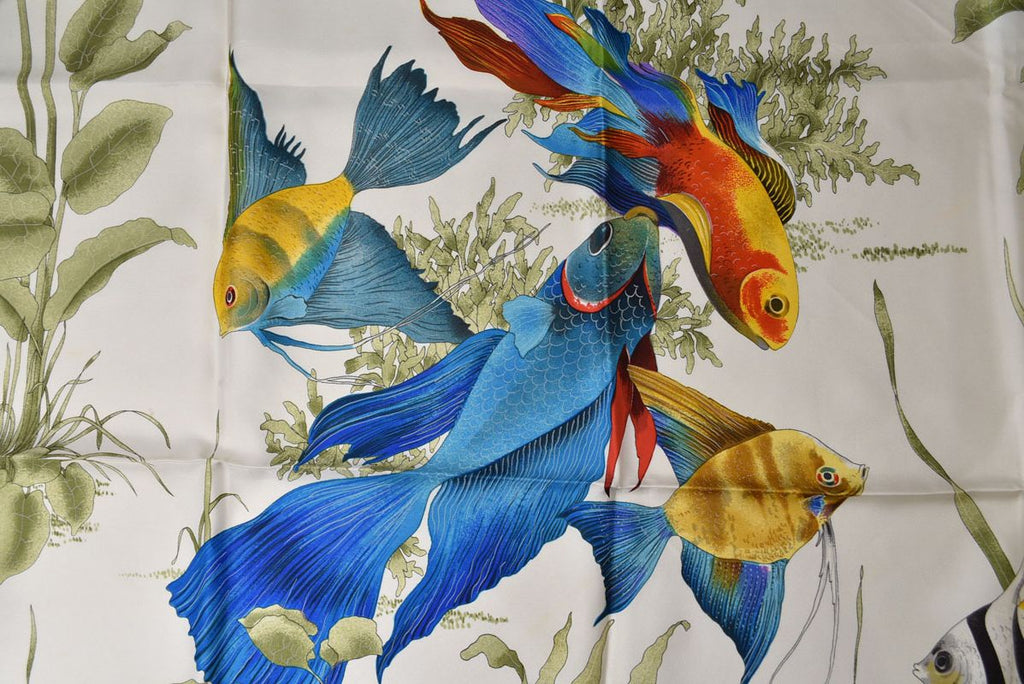 Gucci Scarf Vintage Silk Tropical Fish Motif Green White — view 9