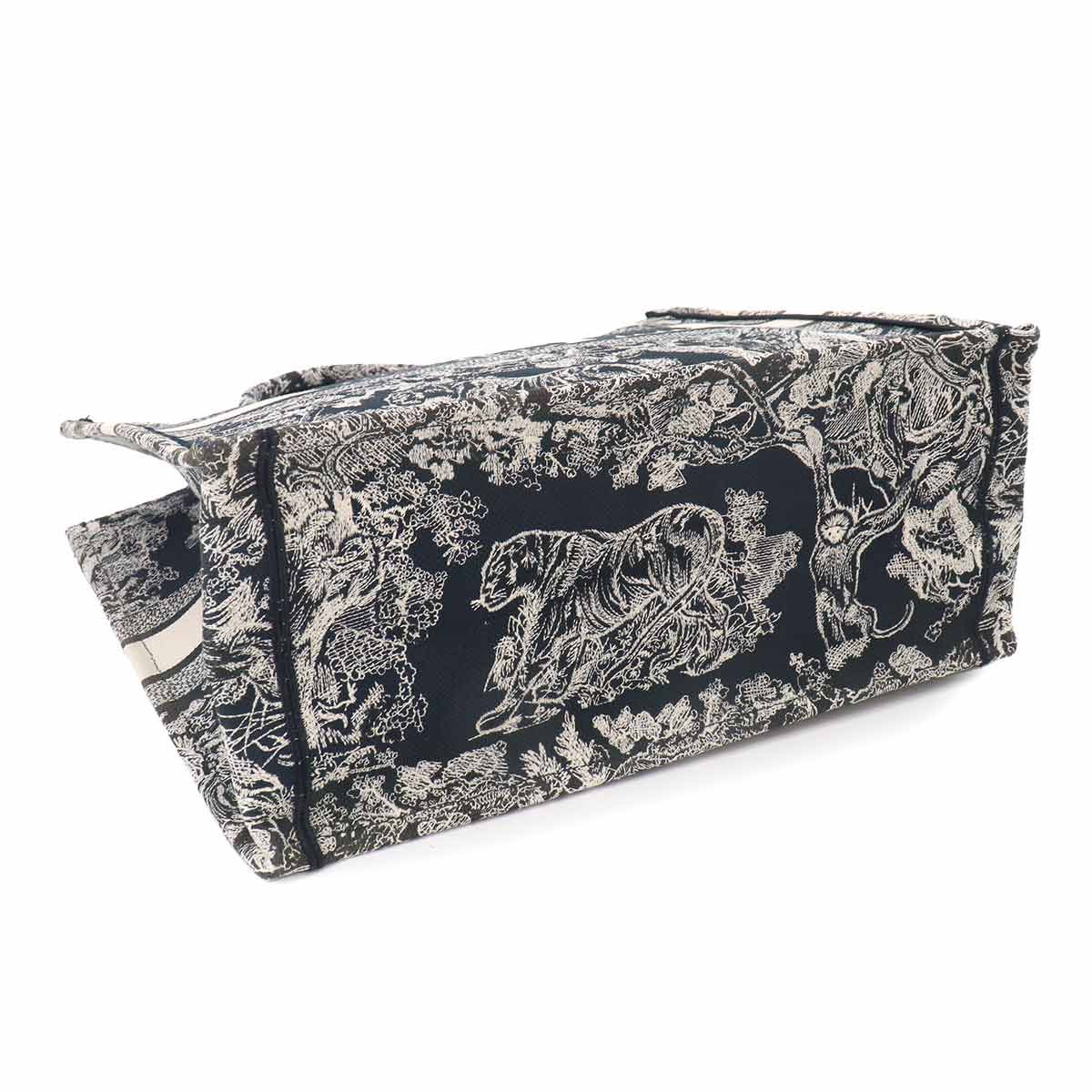 Dior Reverse Toile de Jouy Book Tote Large Navy — view 4