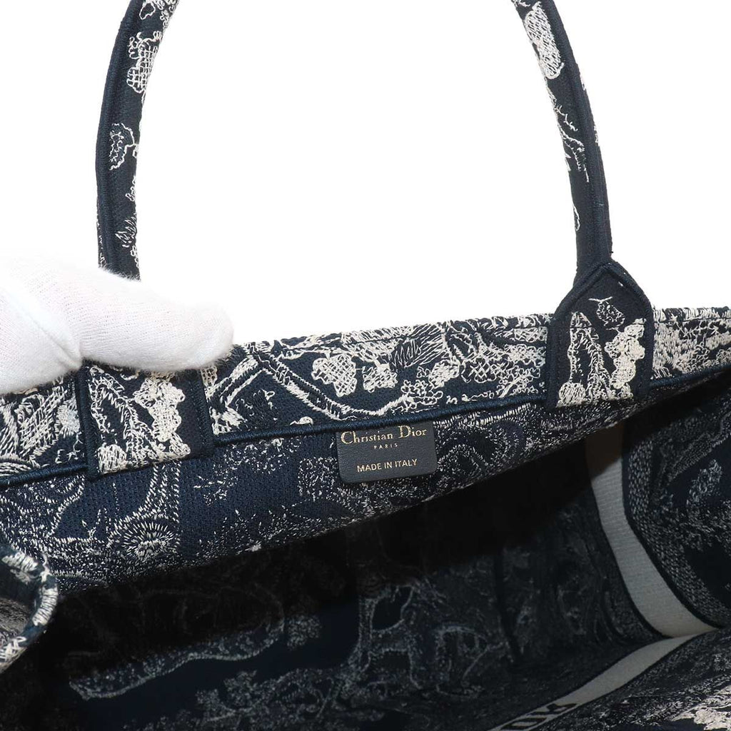 Dior Reverse Toile de Jouy Book Tote Large Navy — view 7