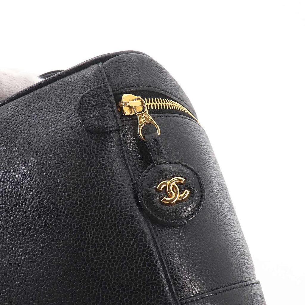 Chanel Vanity Hand Bag Caviar Leather Black CC Logo Gold — view 9