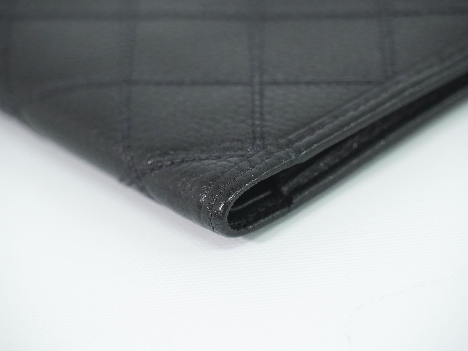 Chanel Bicolor Bifold Wallet Compact Caviar Leather Black — view 6