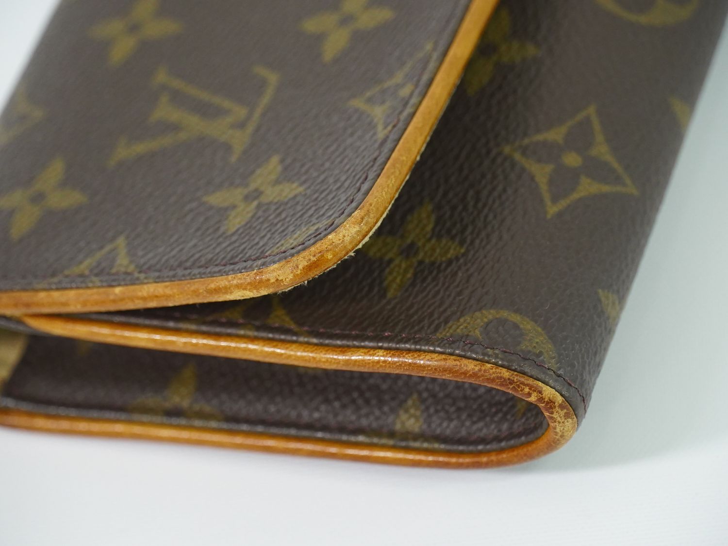 Louis Vuitton LV Pochette Twin GM Monogram Clutch Pouch Brown — view 6